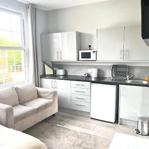 The Ashville 3*, Bristol United Kingdom